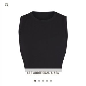 Skims boyfriend crop tank